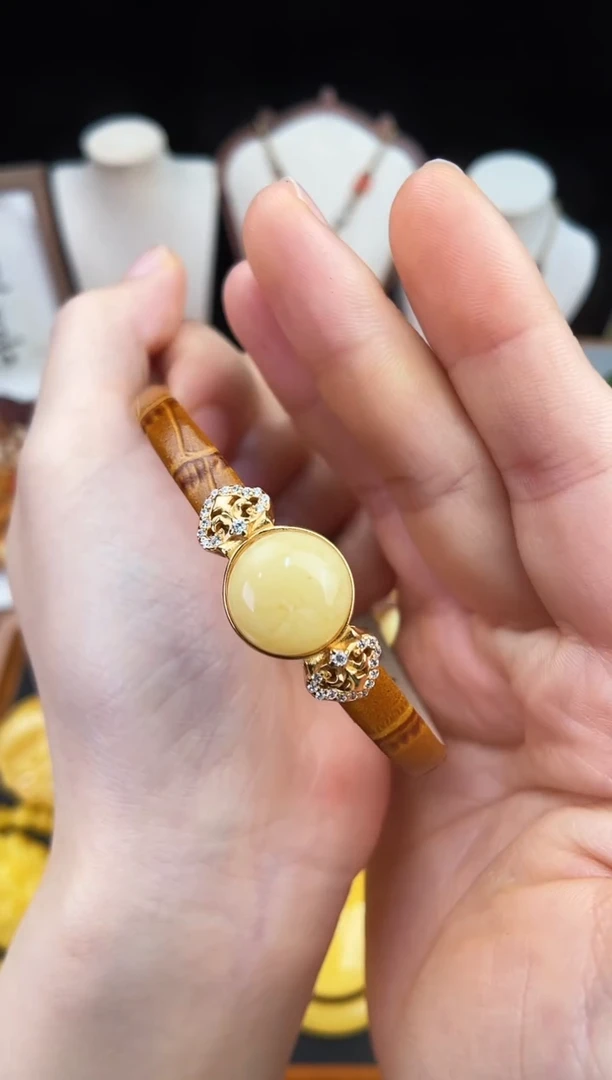 琥珀未镶嵌珠宝奇石柒月