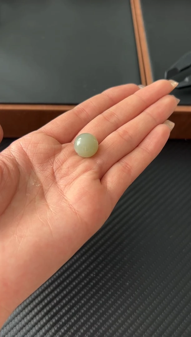 未镶嵌手串和田玉用****2且末微色差近矿卡14单珠