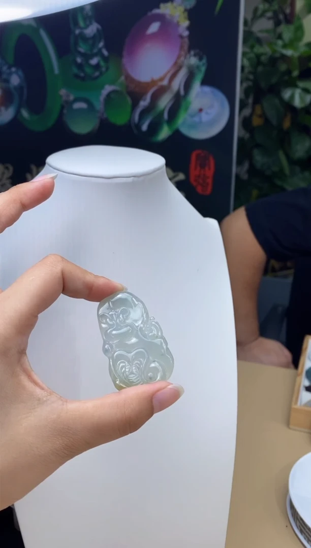 未镶嵌定制翡翠挂件