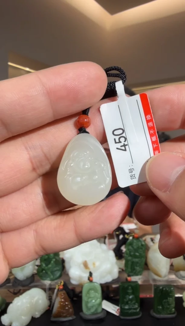 和田玉未镶嵌颈饰1