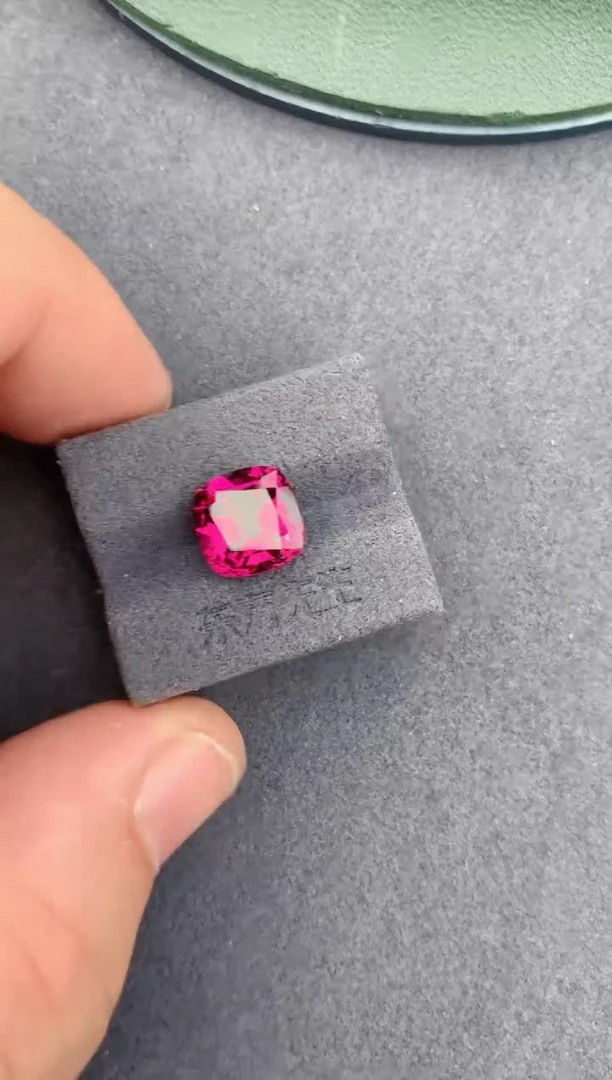 未镶嵌裸石石榴石5ct 镁铝榴石 紫色 定制