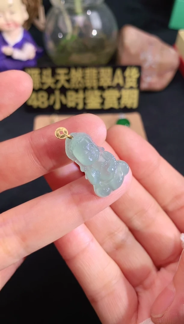 翡翠18K金镶嵌颈饰天然翡翠A货.源头工厂价