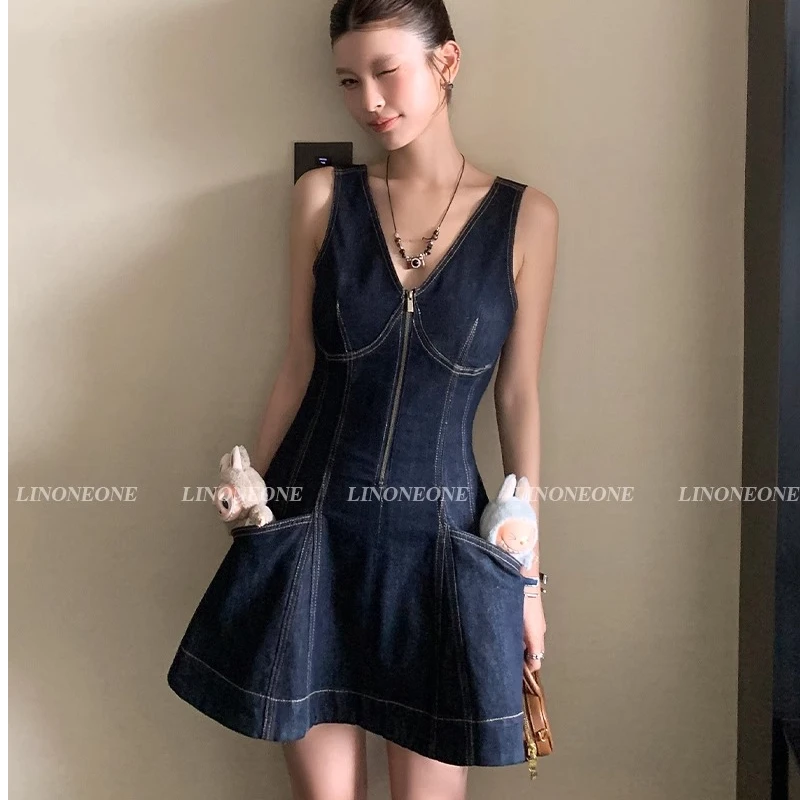 2025法式复古气质牛仔连衣裙女夏季新款小个子收腰无袖短款背心裙