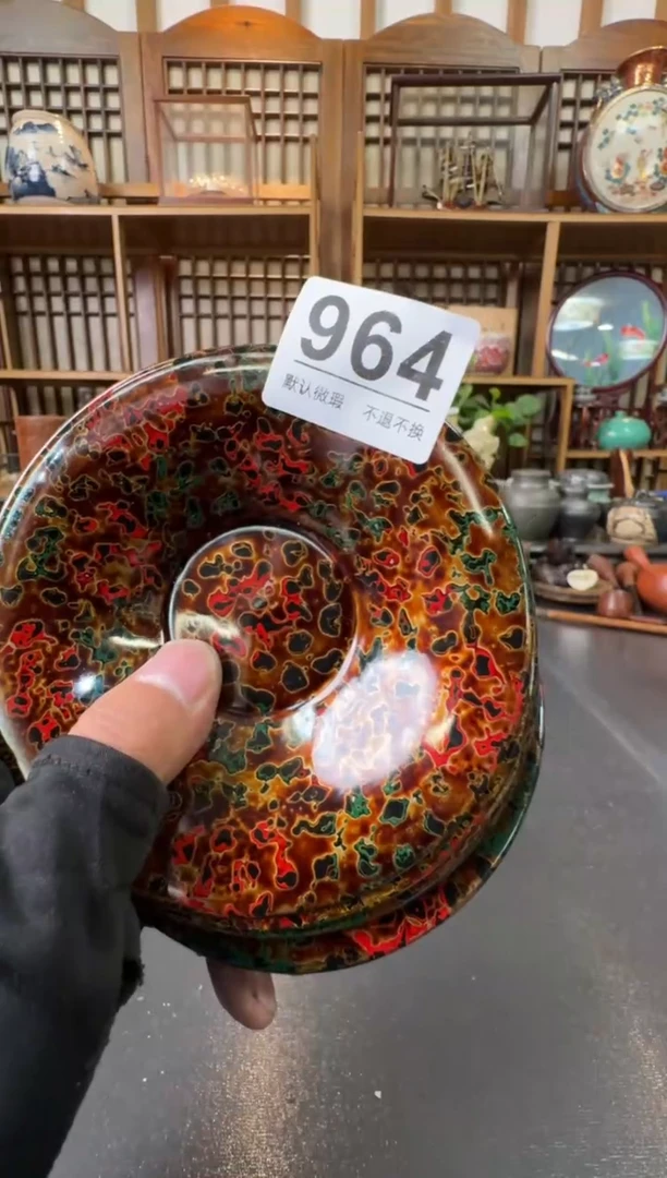 摆件十****吗  注意：回流商品，默认有瑕，不退不换。