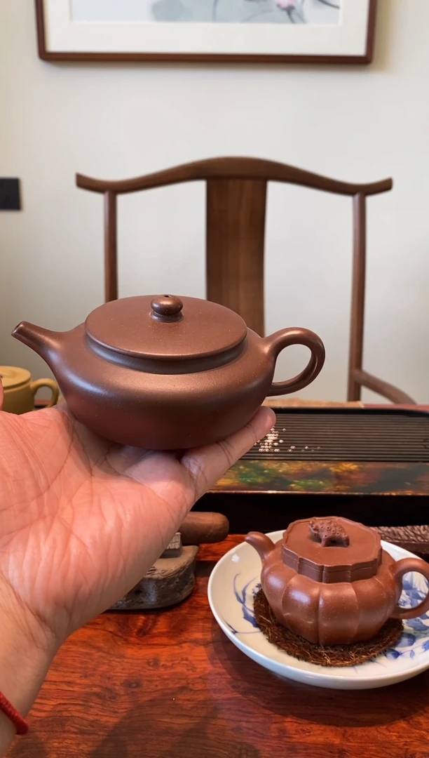 茶壶紫砂d****g扁晨  紫泥