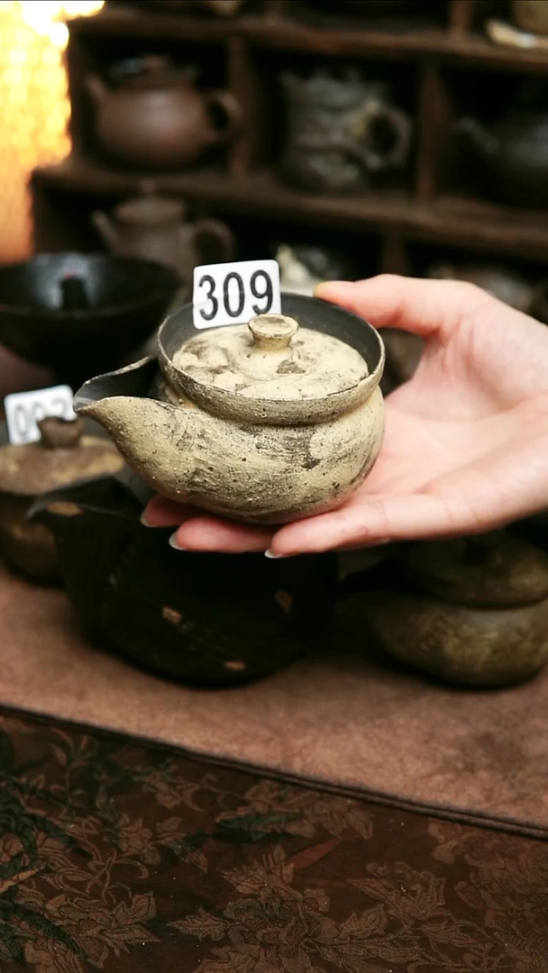 福利紫砂全手工粉引宝瓶120毫升