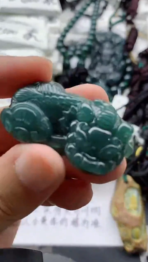 翡翠未镶嵌颈饰888