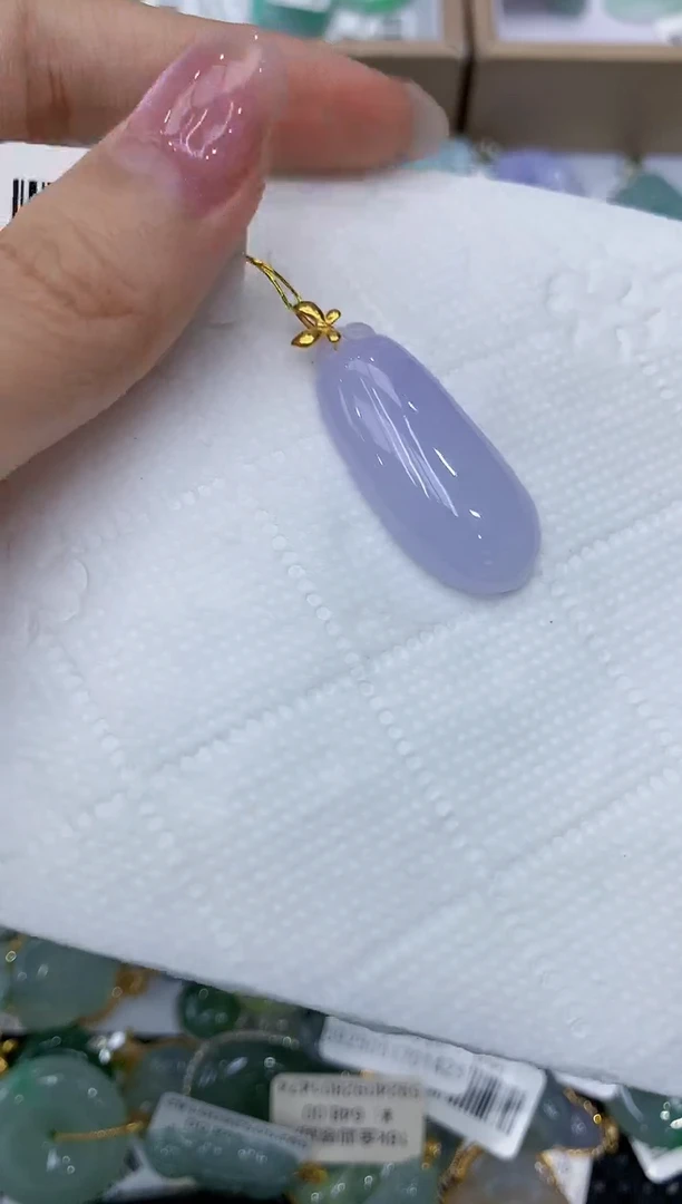 翡翠18K金镶嵌颈饰111111111
