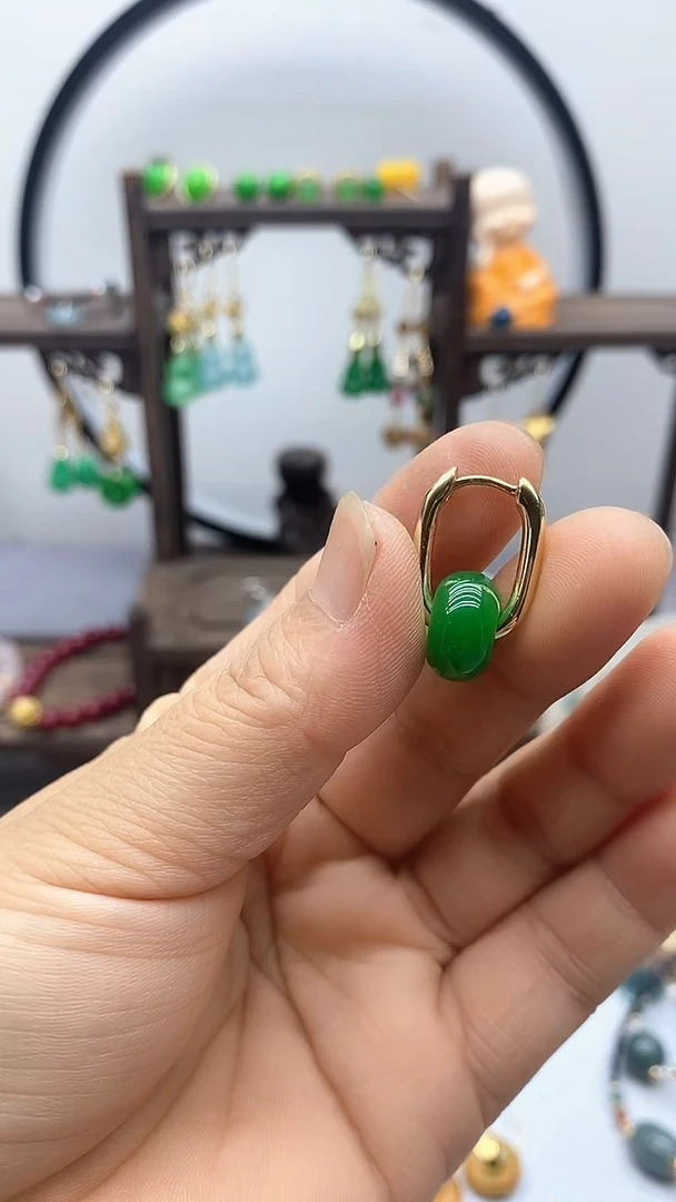 石英质玉（非洲翠）14K金镶嵌耳饰50