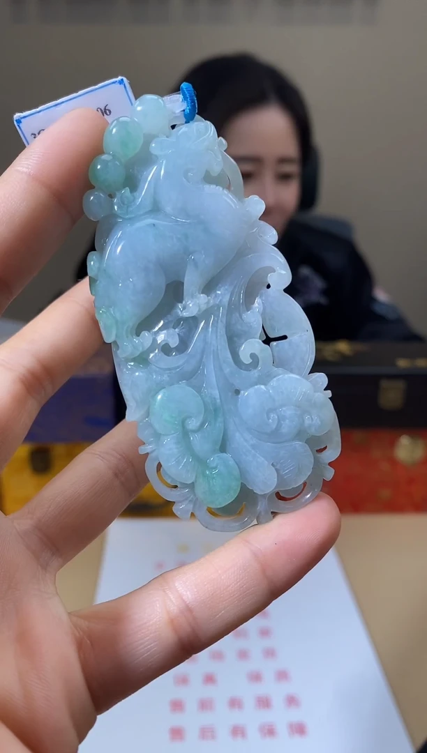 【闪购商品】翡翠颈饰未镶嵌天然A货翡翠