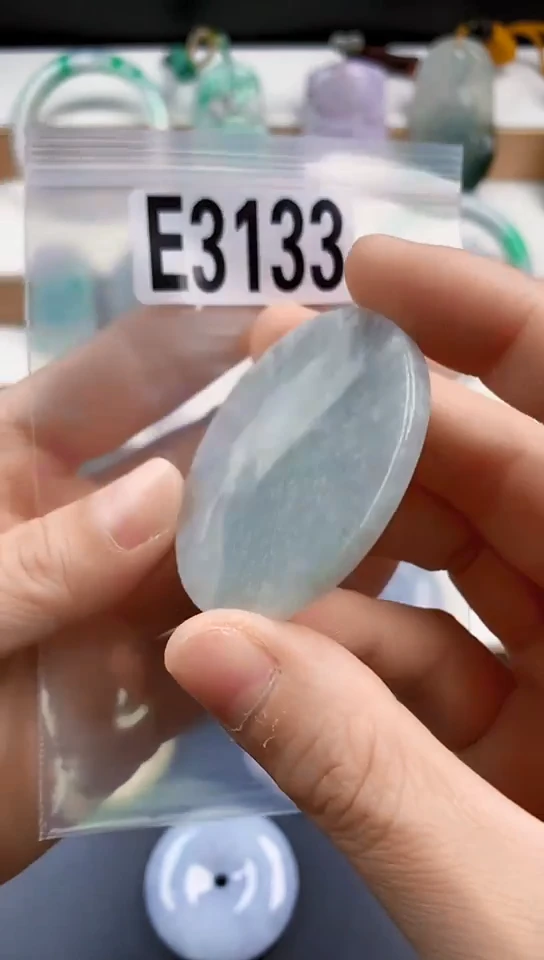 颈饰未镶嵌翡翠天然翡翠吊坠挂件