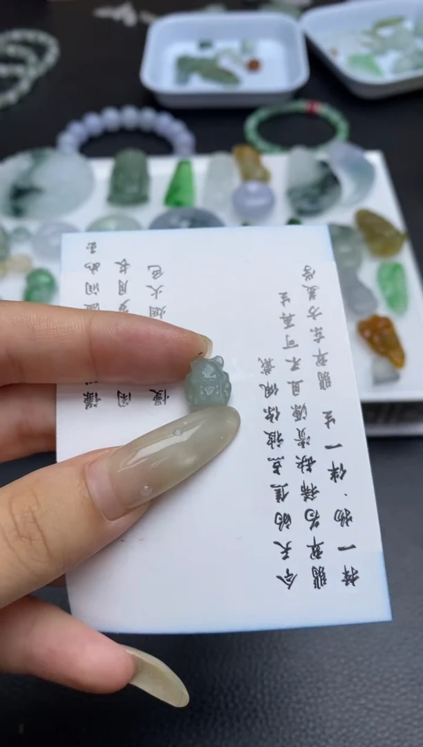 未镶嵌定制翡翠翡翠毛货~