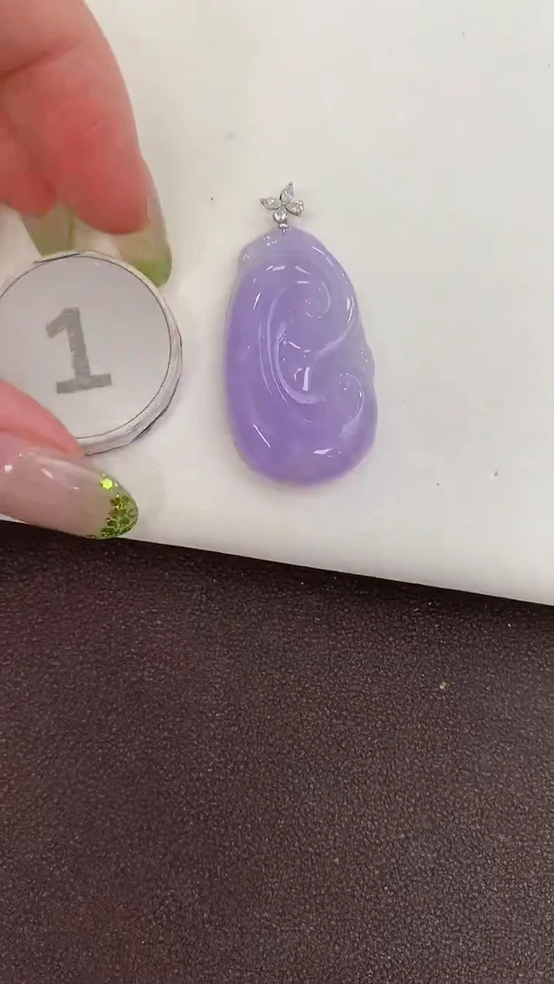 颈饰18K金镶嵌翡翠天然缅甸a货翡翠
