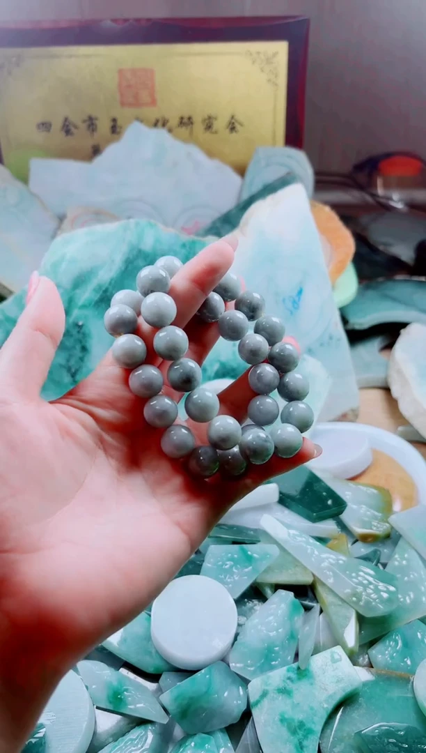 翡翠未镶嵌颈饰A货曹星818