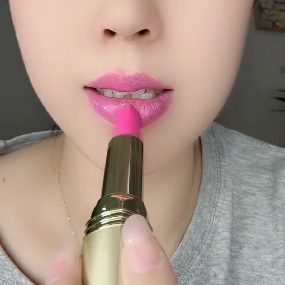 粉红色口红火龙果色玫粉色紫色正品滋润补水显白中老年人妈妈唇膏