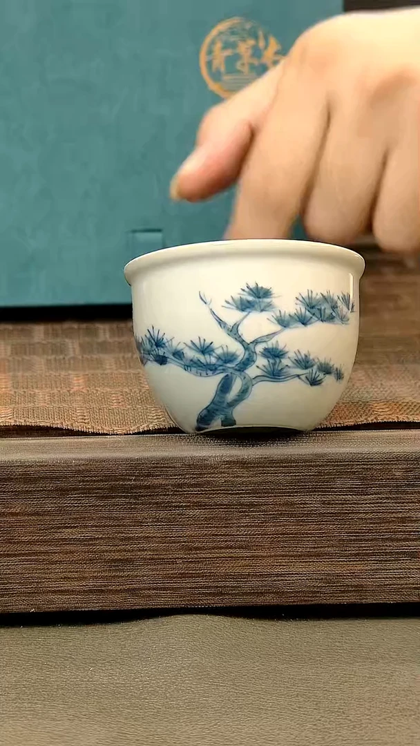 茶盏833=。。。。。。。。