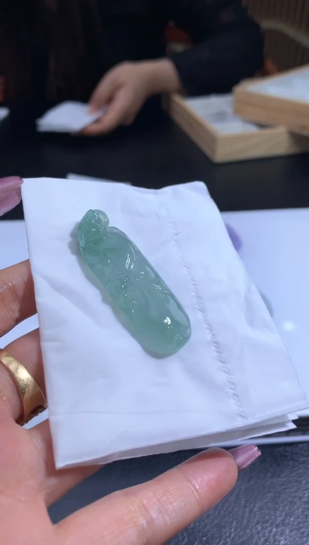 未镶嵌定制翡翠A****?翡翠