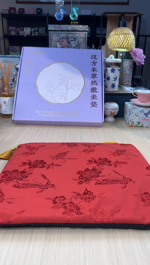 82花繁春序坐垫