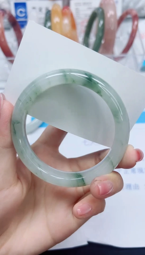 石英质玉手镯未镶嵌298/56.8