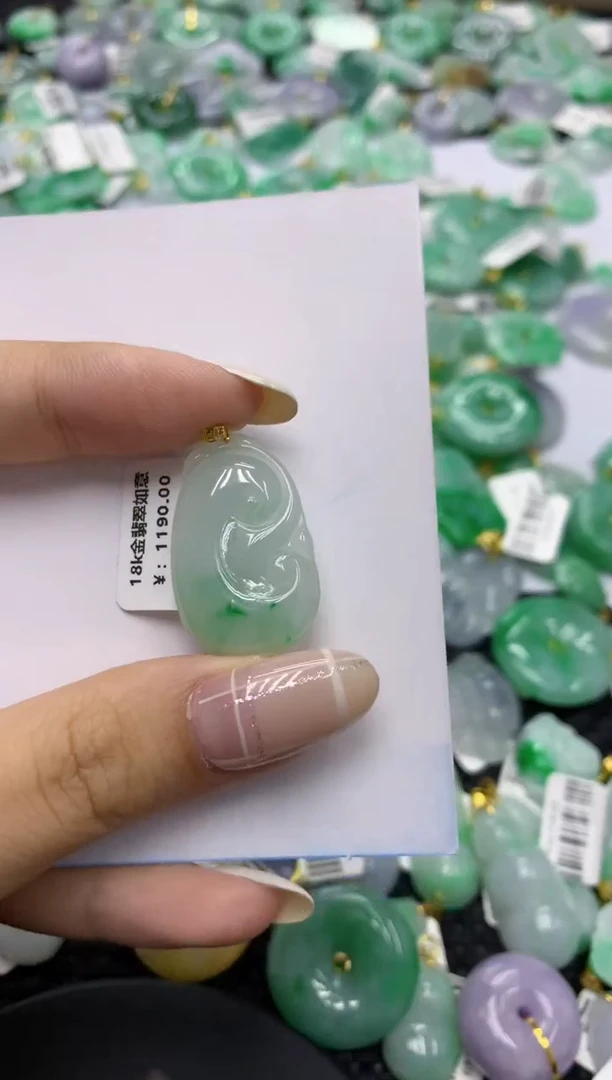 翡翠18K金镶嵌颈饰天然缅甸翡翠A货
