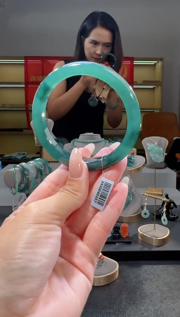 未镶嵌手镯翡翠59圈