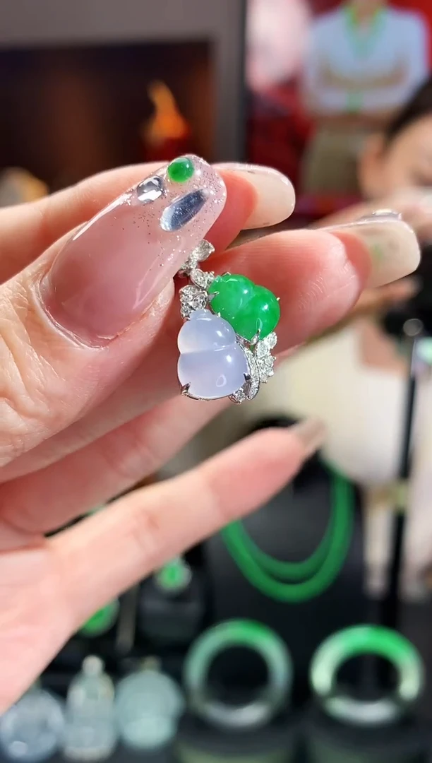 【闪购商品】翡翠吊坠(不含链)18K金镶嵌双生花葫芦吊坠