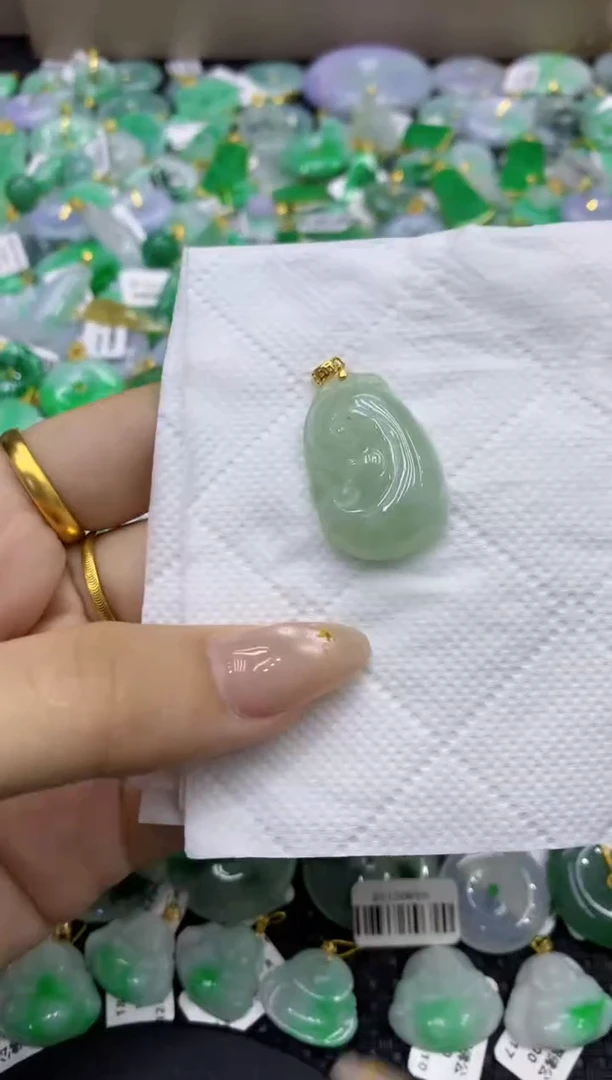 颈饰未镶嵌翡翠天然缅甸翡翠A货