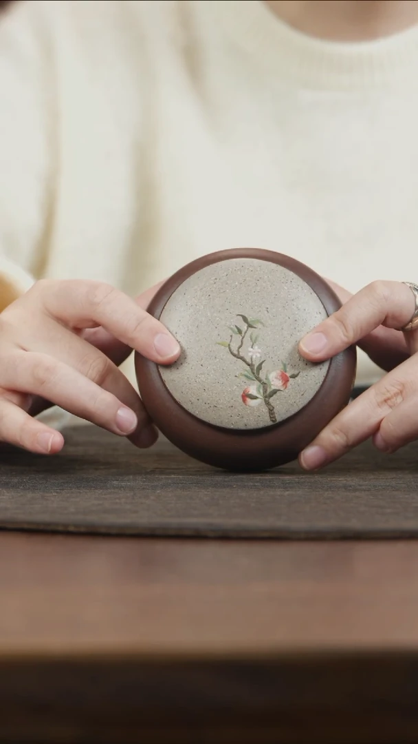 【闪购商品】紫砂茶叶罐小罐定窑白泥绘寿桃