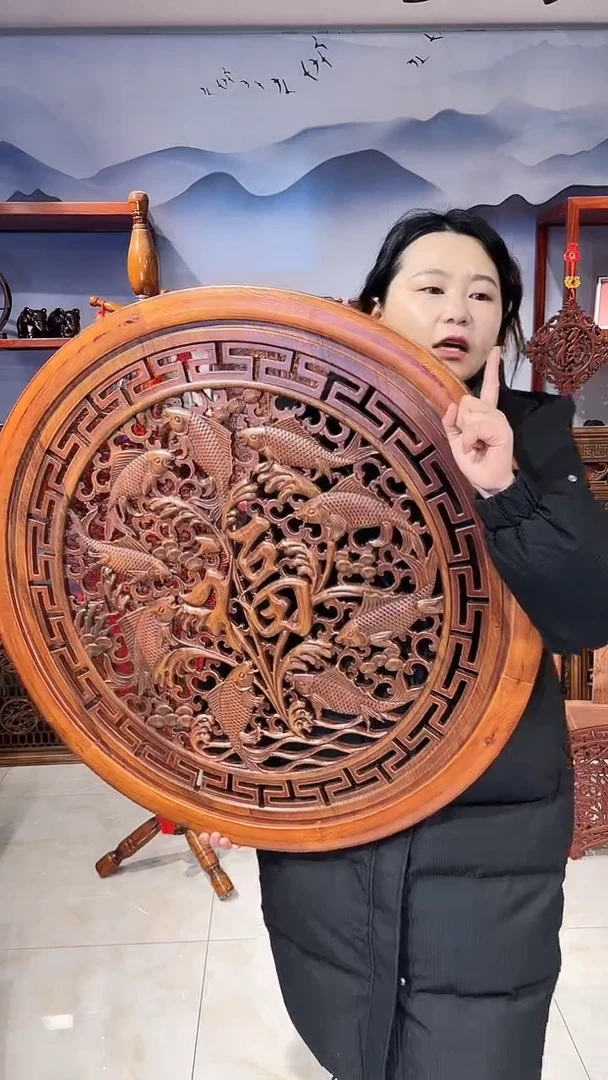 【闪购商品】木特价香樟木80九鱼福木雕画 带边框