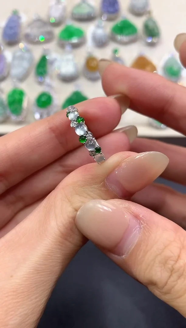 【闪购商品】翡翠戒指18K金镶嵌a31