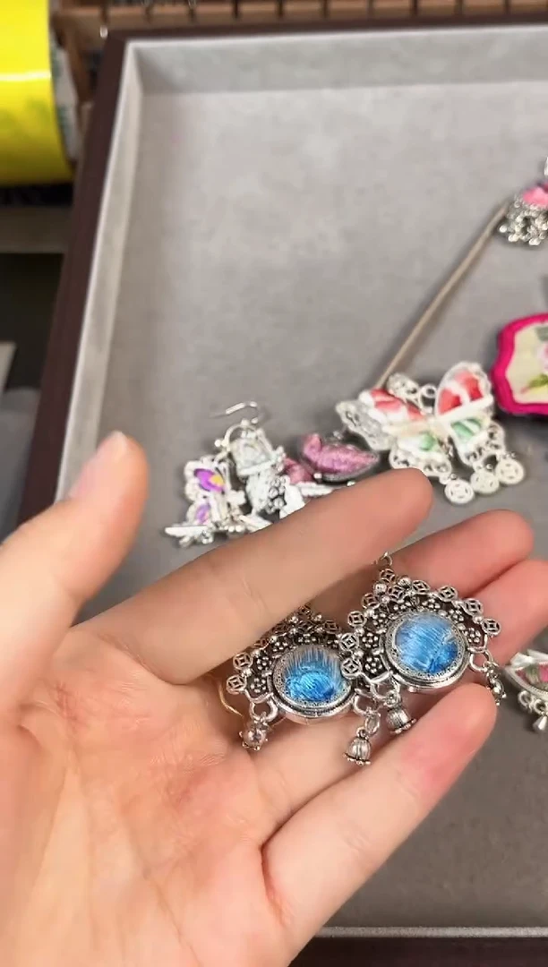 织绣S***y民族风非遗老绣饰品534*