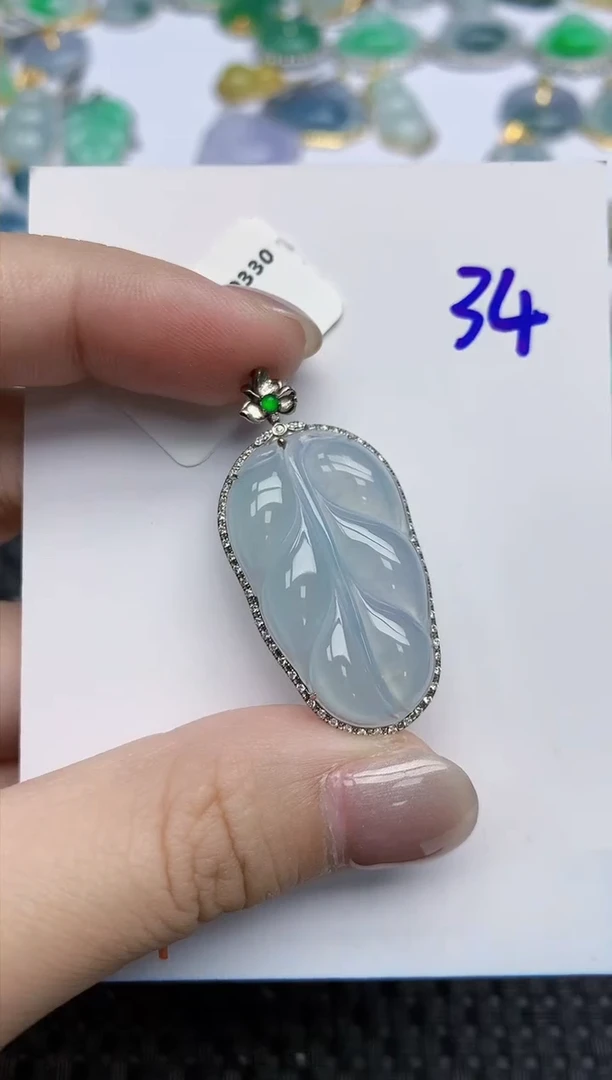 【闪购商品】翡翠颈饰18K金镶嵌天然翡翠A货