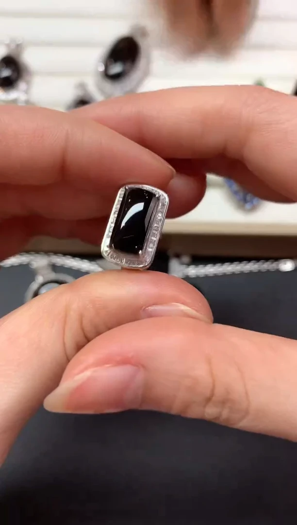 【闪购商品】翡翠戒指18K金镶嵌S109|5800