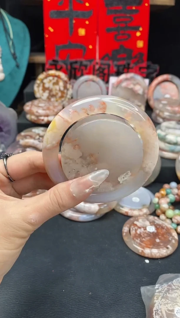 【闪购商品】石英质玉手镯（圆镯）未镶嵌59