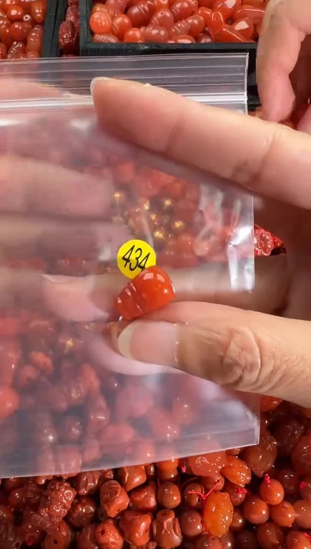 【闪购商品】南红玛瑙颈饰未镶嵌1