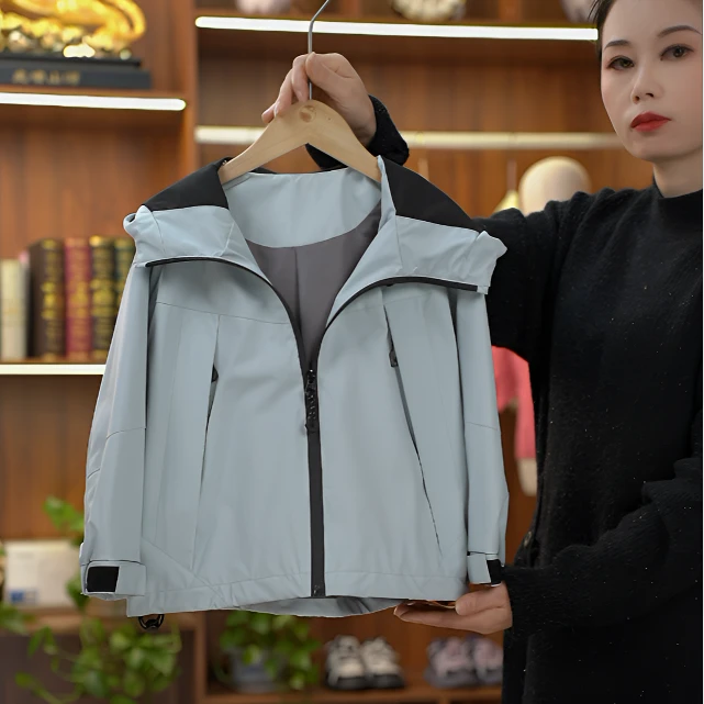 2025早春新款时尚洋气百搭户外休闲中性款冲锋外套CZ003