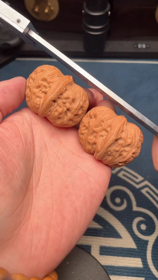 【闪购商品】文玩核桃吊坠元宝42全品