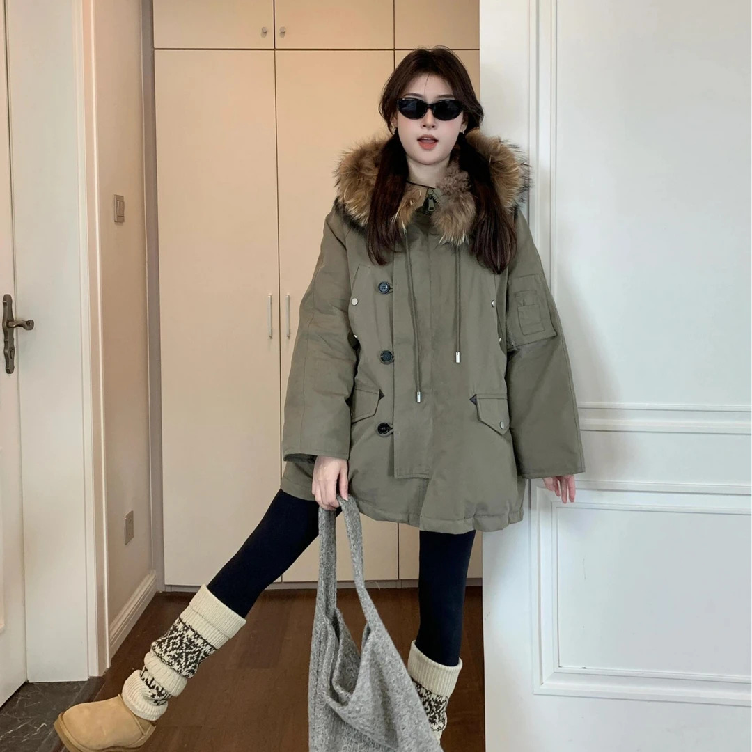 一件过冬美式复古休闲大毛领工装连帽加厚派克服流行时尚潮牌女装