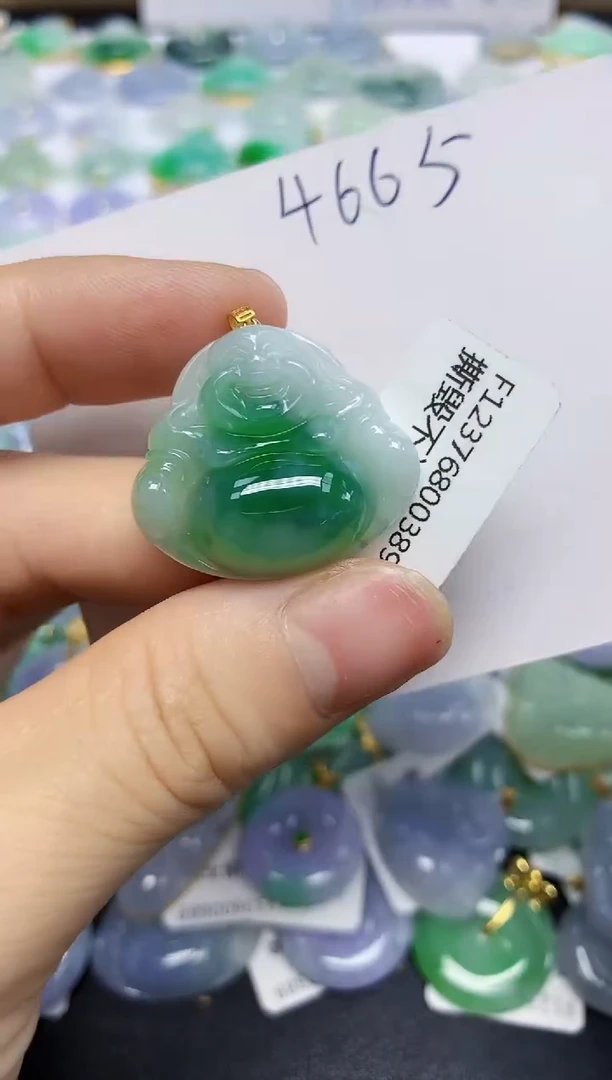 翡翠18K金镶嵌颈饰天然缅甸翡翠A货