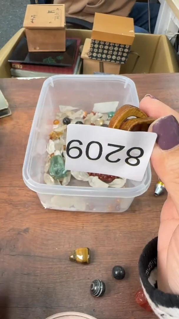 l***y攒钱买秋裤买棉裤