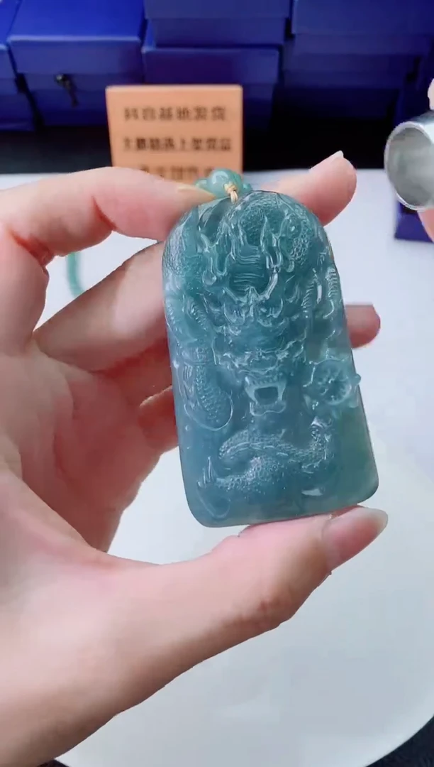 翡翠未镶嵌颈饰111111111