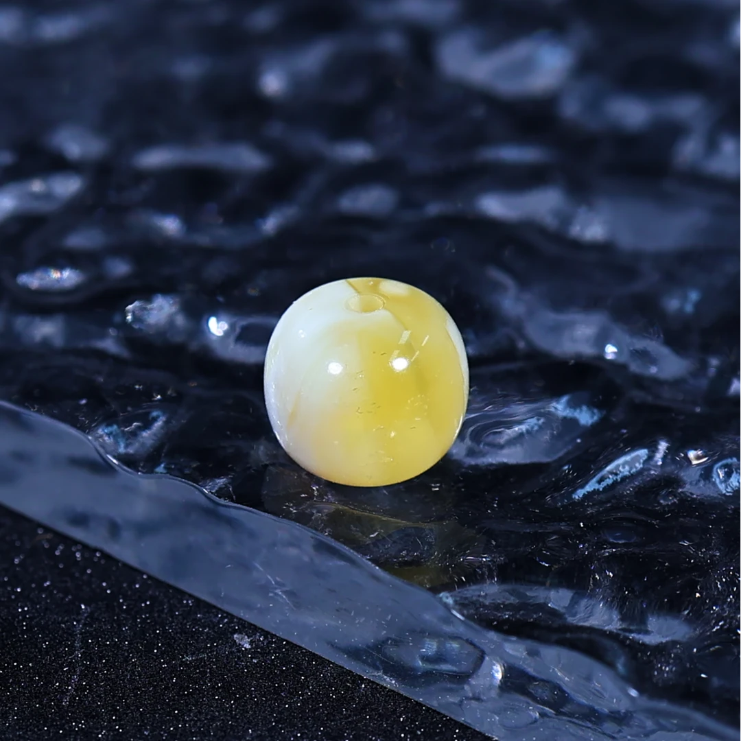 AF002   9.5*8.2mm金瓷白溶洞虎皮纹老型蜜蜡单珠文玩配珠