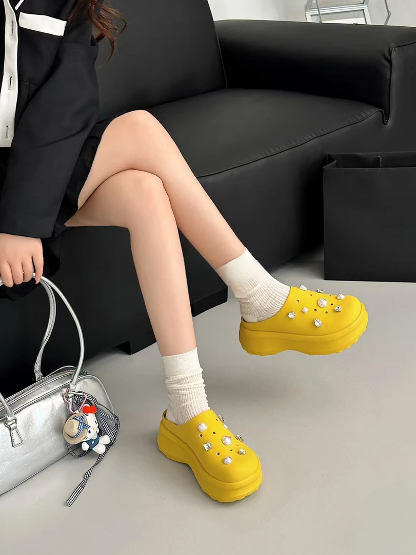 妮子严选夏季新款洋气洞洞鞋2051