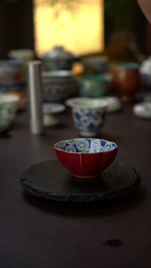景德镇全手工手绘颜色釉带内绘万花异形杯