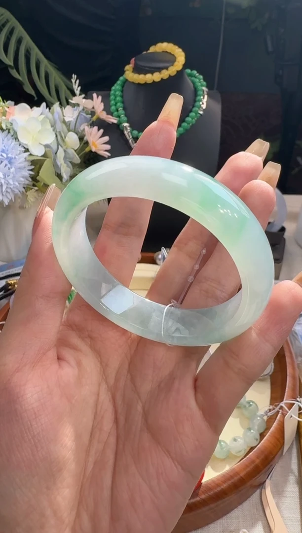 【闪购商品】翡翠手镯未镶嵌手镯