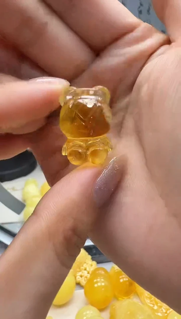 裸石琥珀未镶嵌如图