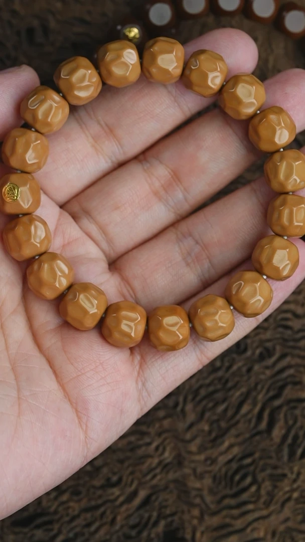 【闪购商品】猴头核桃吊坠金标龙炎无相