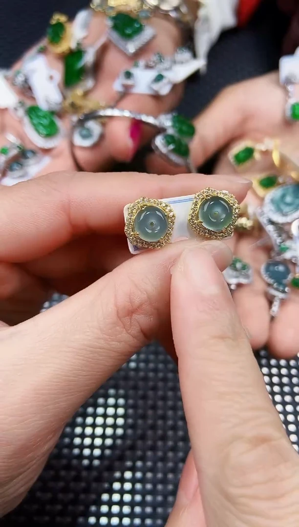 【闪购商品】翡翠耳饰未镶嵌11111111