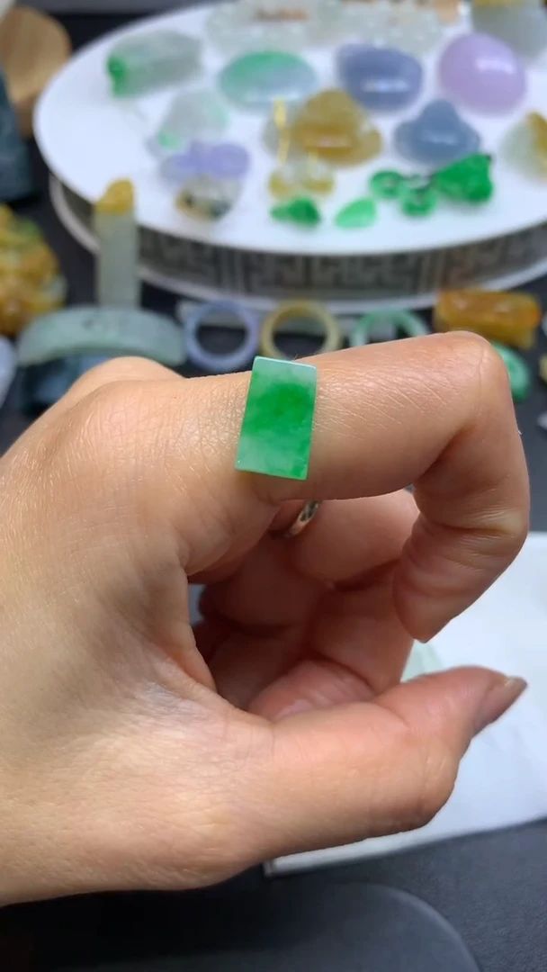 【闪购商品】定制翡翠未镶嵌翡翠