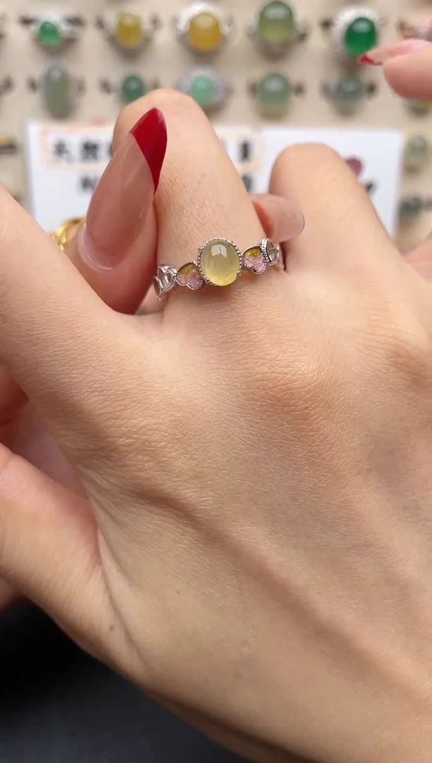 【闪购商品】翡翠戒指银S925镶嵌一物一证一礼盒